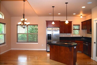 1231 SW Tanner Ct, Bend, OR 97702 - photo 3