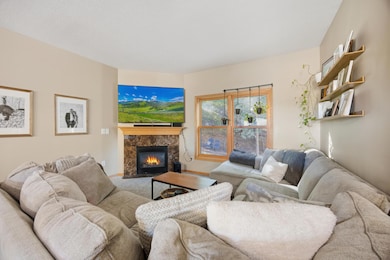 566 State St D 4_8f8a4567.jpg