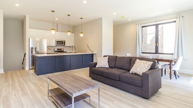6126 N Mozart St unit 1, Chicago, IL 60659 - photo 4