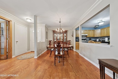 712 Zlotkin Cir unit 8, Freehold, NJ 07728 - photo 5