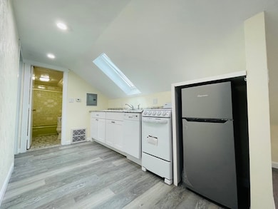 5 Parkdale St unit B, Somerville, MA 02143 - photo 5