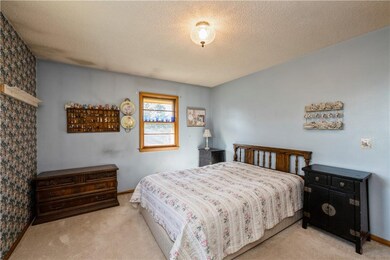 2445 Mansfield Dr, Des Moines, IA 50317 - photo 7