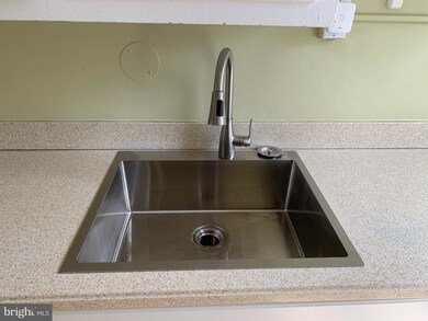 321 5th St unit 3D, Shoemakersville, PA 19555 - photo 5