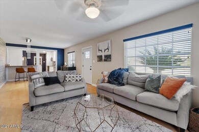 06-Living Room