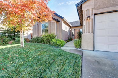 Foothill front walk side