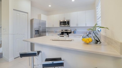 2717 SE 26th Rd, Homestead, FL 33035 - photo 2