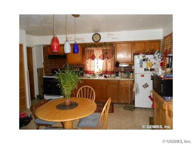 Kitchen Large eat-in kitchen