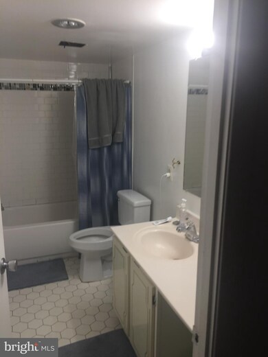 Racquet Club Condominium unit 717, Hyattsville, MD 20783 - photo 4