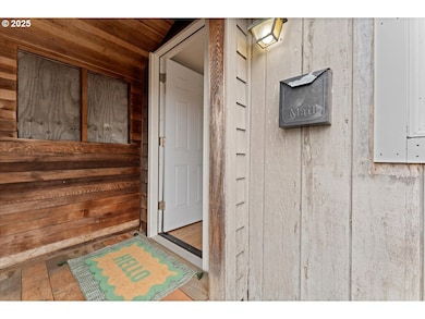 830 Oceanway St, Seaside, OR 97138 - photo 2