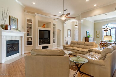 Living Rm 2-
