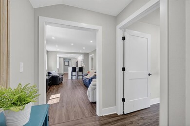 1432 Royer St, Des Moines, IA 50316 - photo 5