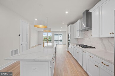 42108 Picasso Square, Brambleton, VA 20148 - photo 4