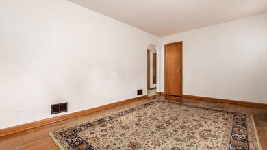 11-z 368 Cedarcrest Ave007
