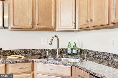 23808 Burdette Forest Rd, Clarksburg, MD 20871 - photo 7