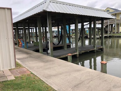 COVERED BOAT SLIP