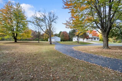 5338 S Meridian Rd, Jackson, MI 49201 - photo 5