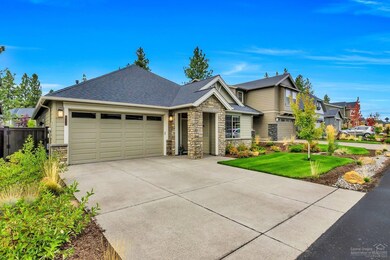 60436 Hedgewood Ln, Bend, OR 97702 - photo 2