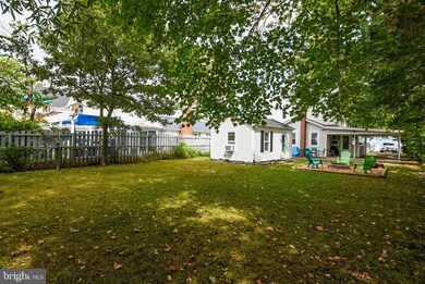 529 Irving Ave, Colonial Beach, VA 22443 - photo 7