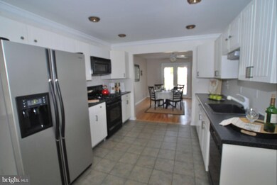12033 Coldstream Dr, Potomac, MD 20854 - photo 7