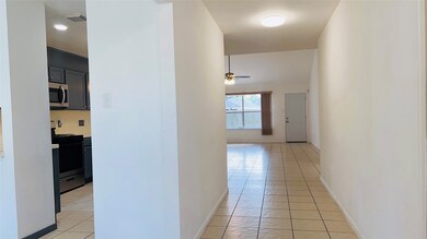 11138 Cayman Mist Dr, Houston, TX 77075 - photo 4