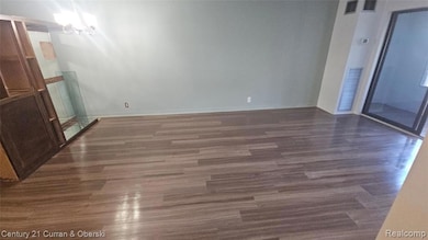 Morley Manor unit 211, Dearborn, MI 48124 - photo 2