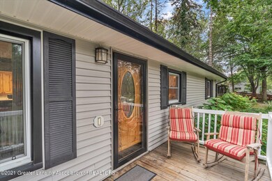 05-2821 Aurelius Rd-Windowstill-Real-Est