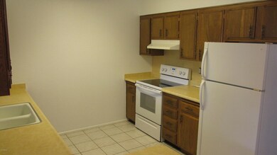 10927 W Thunderbird Blvd, Sun City, AZ 85351 - photo 7