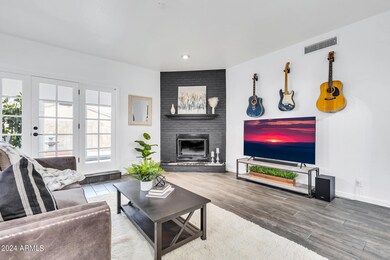 1610 N Stapley Dr-11