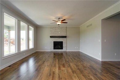 21511 W 45th Terrace, Shawnee, KS 66226 - photo 4