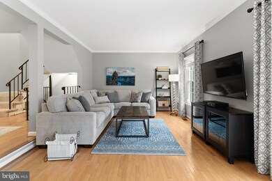 7913 Bethelen Woods Ln, Springfield, VA 22153 - photo 6