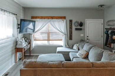 20177 Lora Ln, Bend, OR 97702 - photo 3