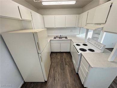 147 Westminster Way unit D, Henderson, NV 89015 - photo 3