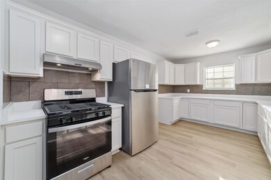 29631 Brookchase Dr, Spring, TX 77386 - photo 2