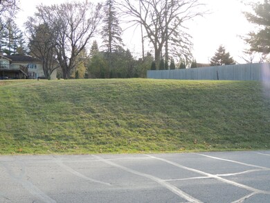 Views to the South from street.jpeg