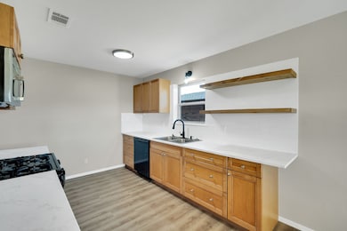 221 N Edgefield Rd, Waxahachie, TX 75165 - photo 6