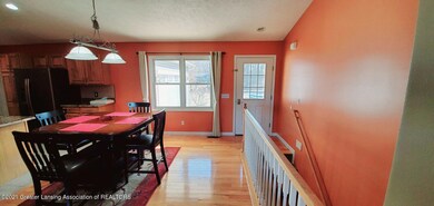 Dining Room & Entry Way