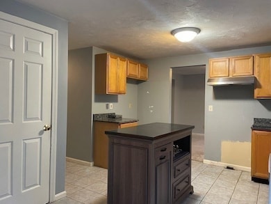 18 Cumberland St, Attleboro, MA 02703 - photo 5