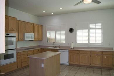 281 W El Freda Rd, Tempe, AZ 85284 - photo 2
