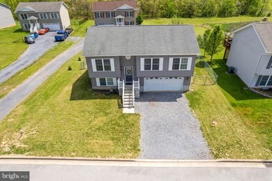 144 Freight Car Cir, Bunker Hill, WV 25413 - photo 2