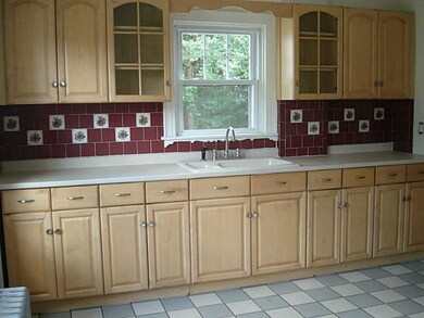 284 Parkside Dr, Warwick, RI 02888 - photo 6