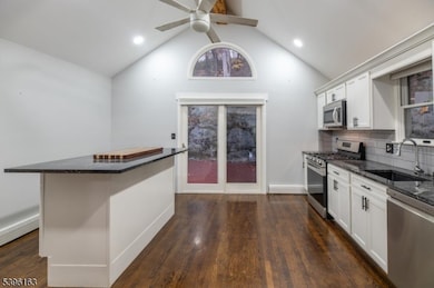 354 Skyline Lake Dr, Ringwood, NJ 07456 - photo 5