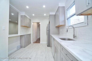 880 Delafield Ave, Staten Island, NY 10310 - photo 7