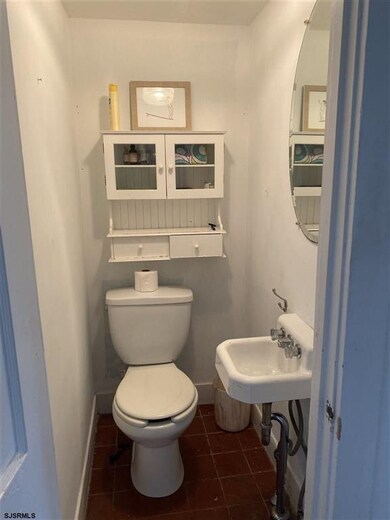 18 W Pierson Ave, Somers Point, NJ 08244 - photo 4