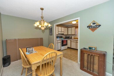 16 Winding Pond Rd unit 16, Londonderry, NH 03053 - photo 2