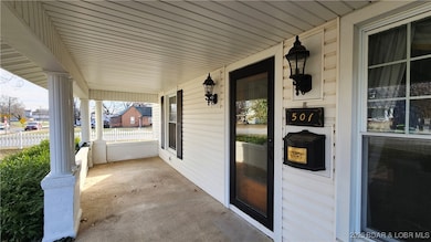 501 N Monroe St, Versailles, MO 65084 - photo 4