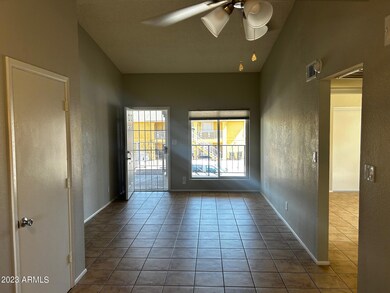 305 E Vine Cir unit 201, Mesa, AZ 85210 - photo 4