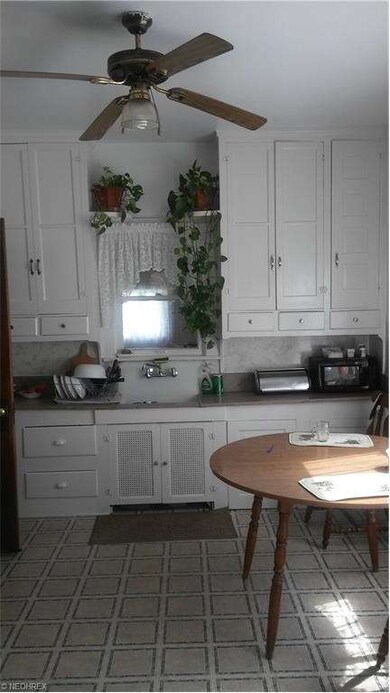 Large eat-in kitchen