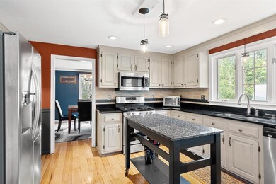 18 Bayberry Ln, Derry, NH 03038 - photo 5