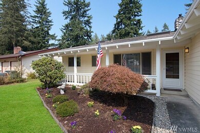 8023 W Glen Dr, Everett, WA 98203 - photo 2