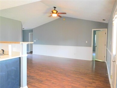 1001 Berwyn Rd, Whiteland, IN 46184 - photo 5